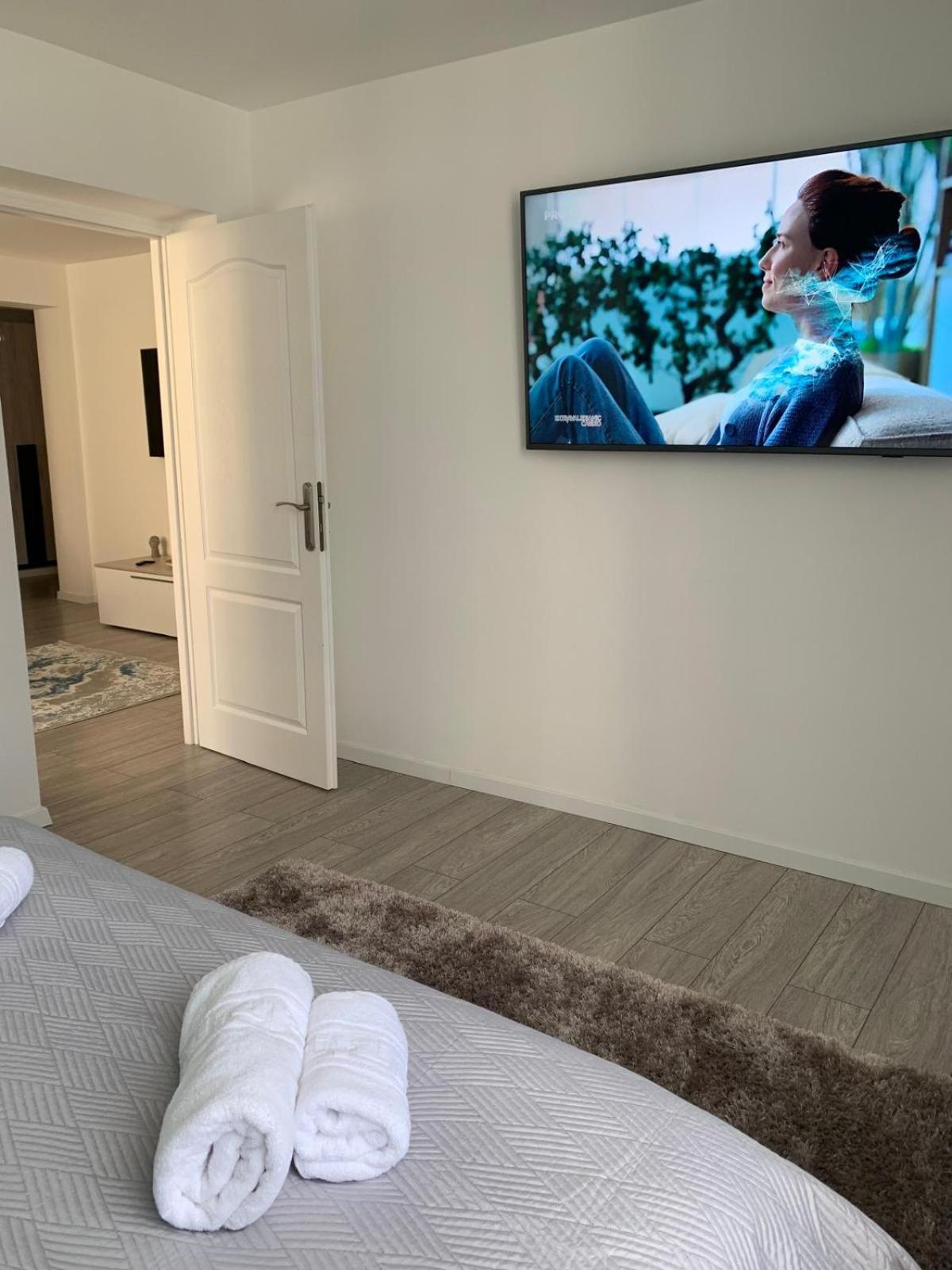 Rose Apartment Piatra Neamţ 外观 照片