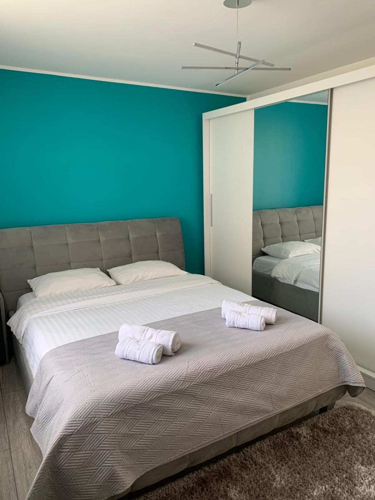 Rose Apartment Piatra Neamţ 外观 照片