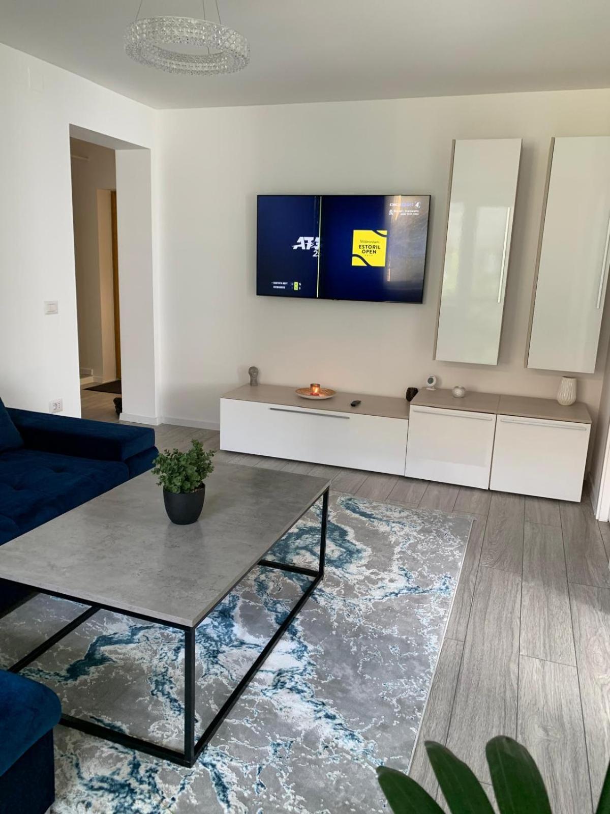 Rose Apartment Piatra Neamţ 外观 照片